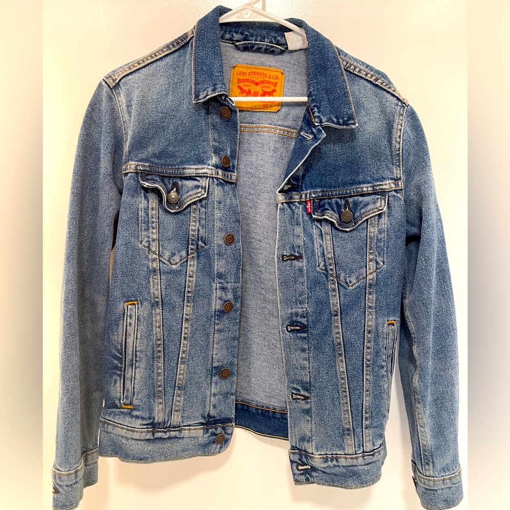 Levi’s Jean Jacket - women’s small